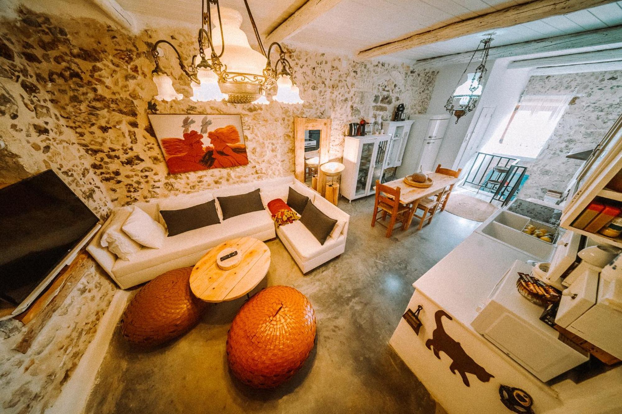 Antonia'S Stonebuilt Mansion With A Private Pool Villa Armenoi  Exterior photo