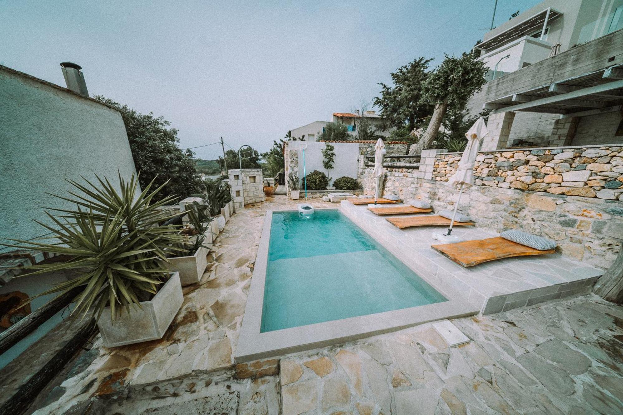 Antonia'S Stonebuilt Mansion With A Private Pool Villa Armenoi  Exterior photo